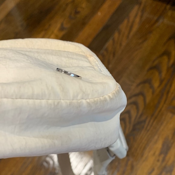 Lululemon Cream Belt Bag - Picture 3 of 7